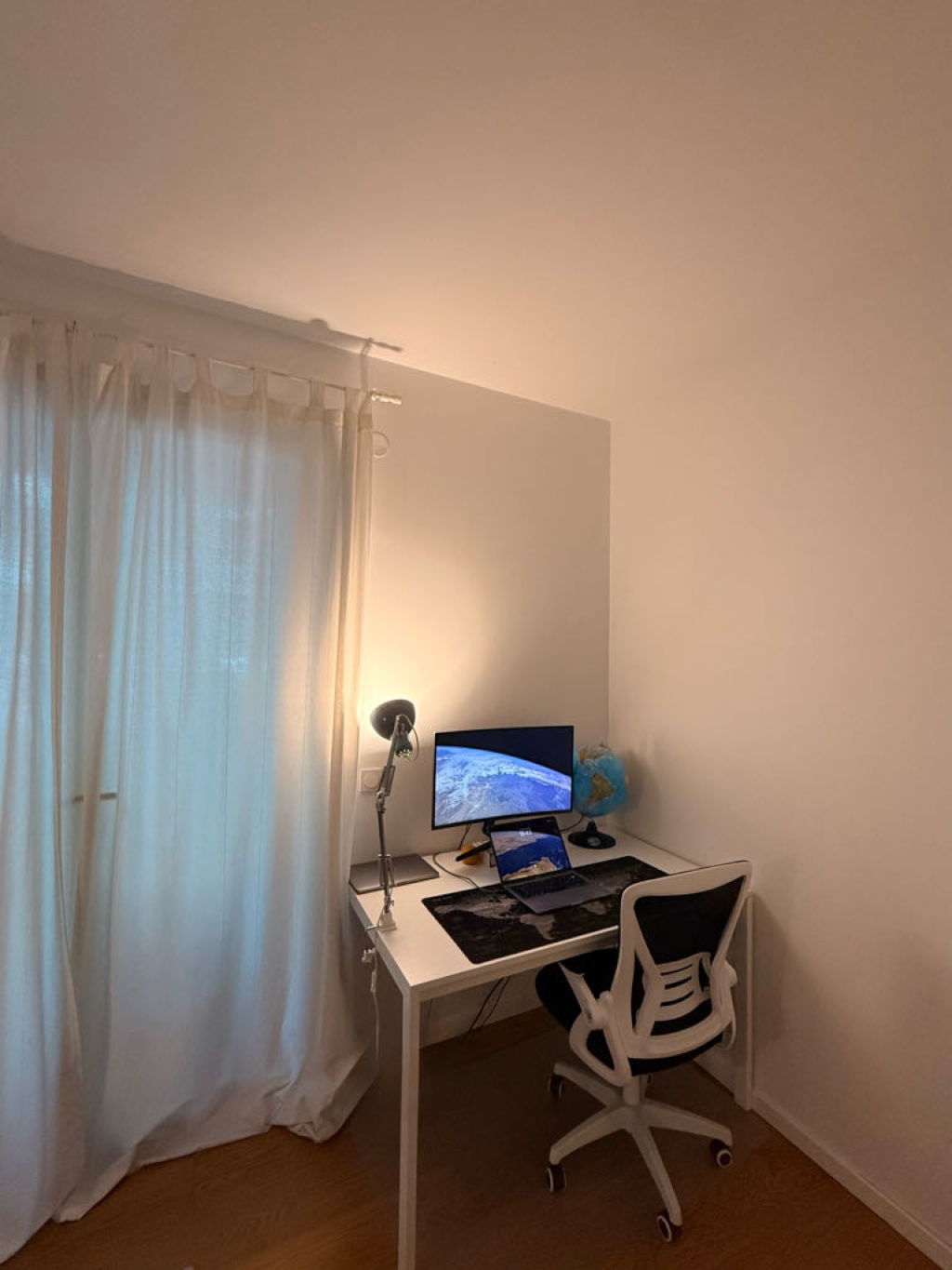 Flat Prenzlauer Berg Finnländische Straße 1 - Arbeitsbereich im Schlafzimmer