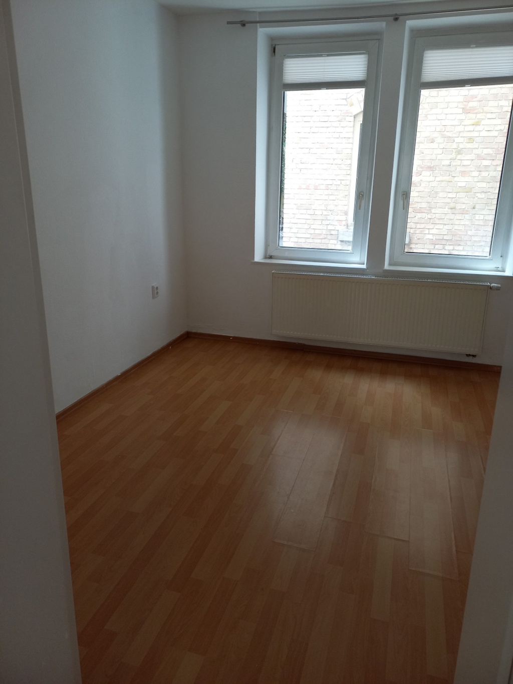 2-Zi-Wohnung in Stuttgart Süd zu vermieten – Böheimstrasse 87, 70199 Stuttgart Süd – Vorschaubild 2