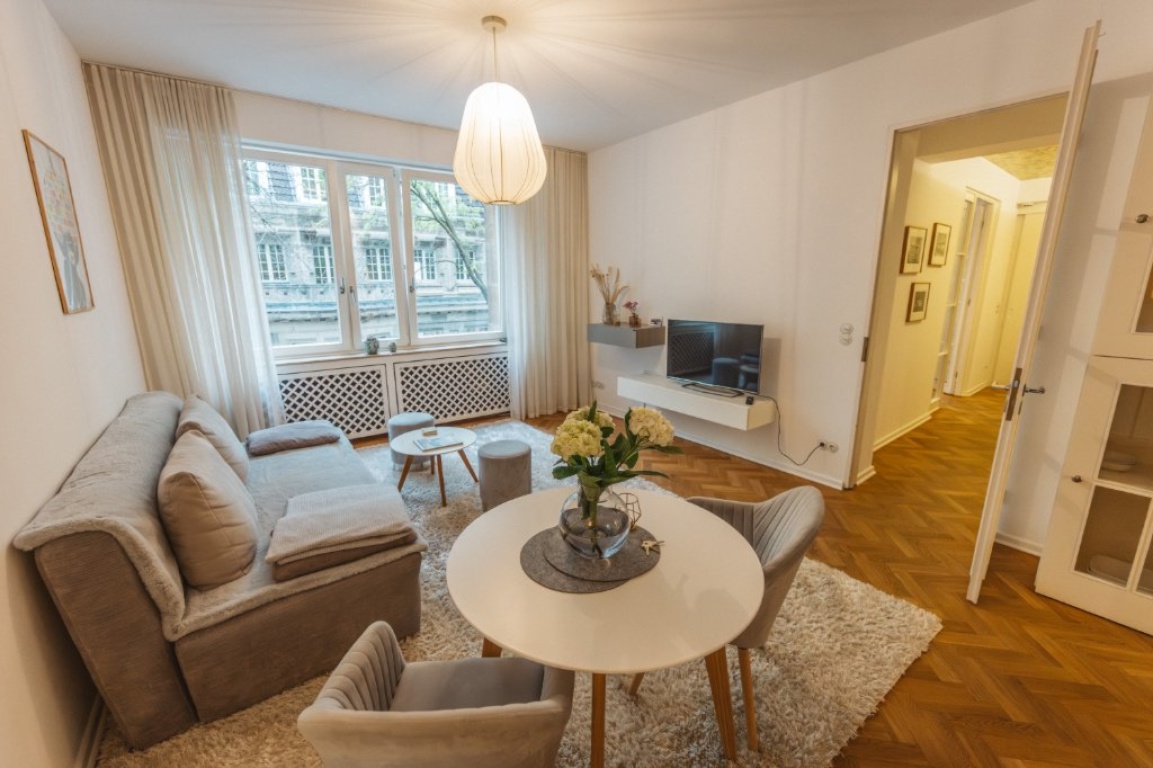 möblierte und zentrale 2-Zimmer Wohnung – St.-Apern-Straße, 50667 Köln Köln – Vorschaubild 7