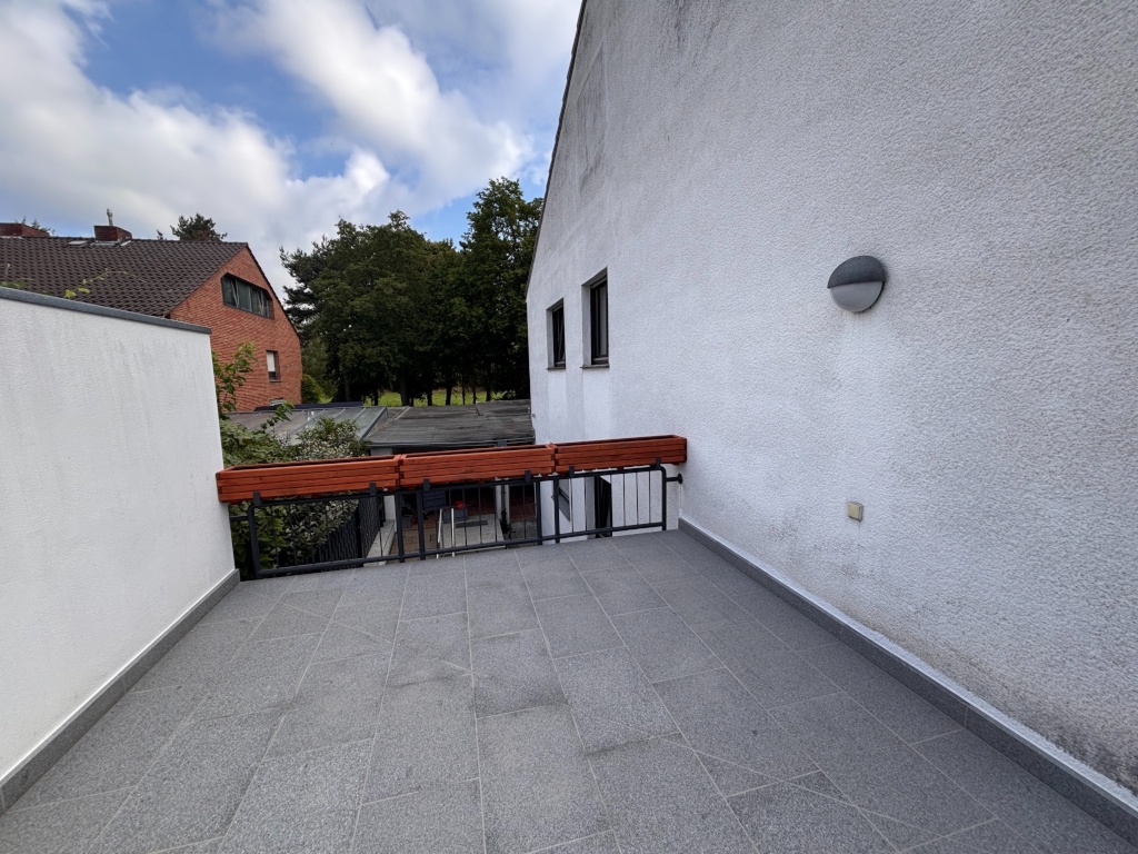 Großzügige offene Maisonettewohnung mit Garage – Goldammerweg 353, 50829 Köln Vogelsang – Vorschaubild 2