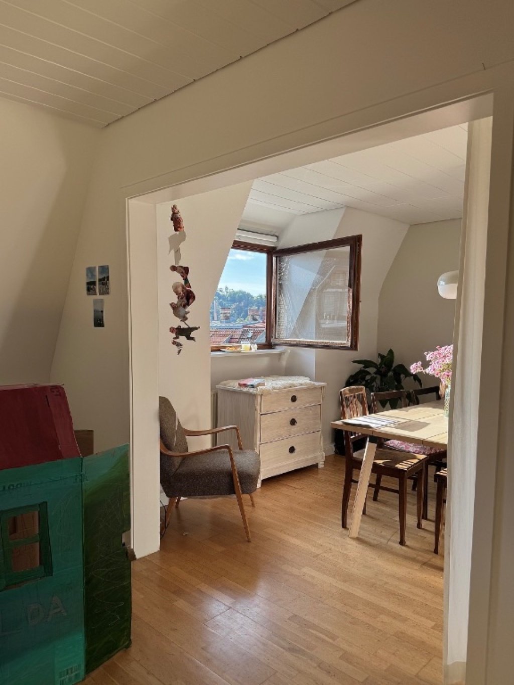 Lichtdurchflutete 3,5-Zimmer-Gründerzeitwohnung – Mozartstraße 00, 70180 Stuttgart Süd – Vorschaubild 2