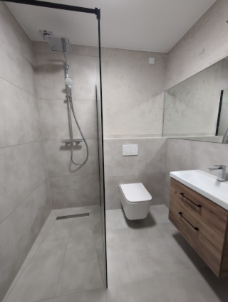 Anzeigenbild: Smart Living: Hochwertig möbliertes Studio-Apartment (inkl. WIFI, Smart TV, Schalldichte Türen, etc.) nach Kernsanierung - Short or Longstay (Bilder sind noch von der Baustelle)