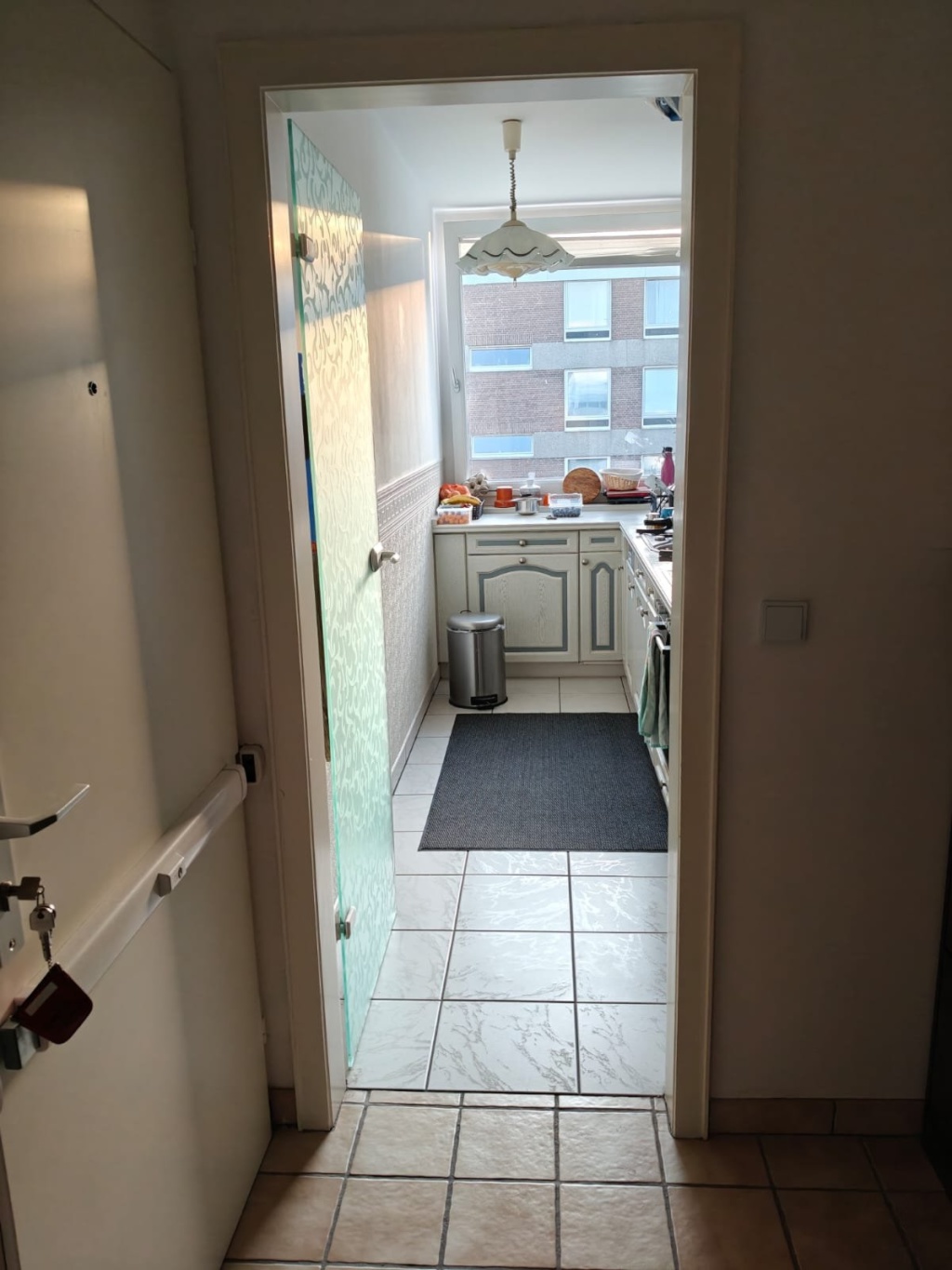 Untervermietung für 2 Monate in einer geräumigen 3-Zimmer-Wohnung – 40489 Düsseldorf Düsseldorf – Vorschaubild 4
