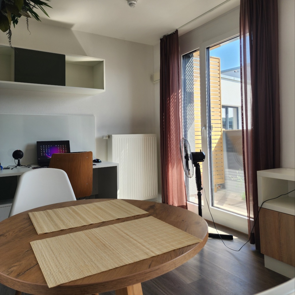 Möbliertes Penthouse-Apartment mit Dachterrasse in Heilbronn — Urban Living – Schmollerstraße 55, 74074 Heilbronn Heilbronn – Vorschaubild 2