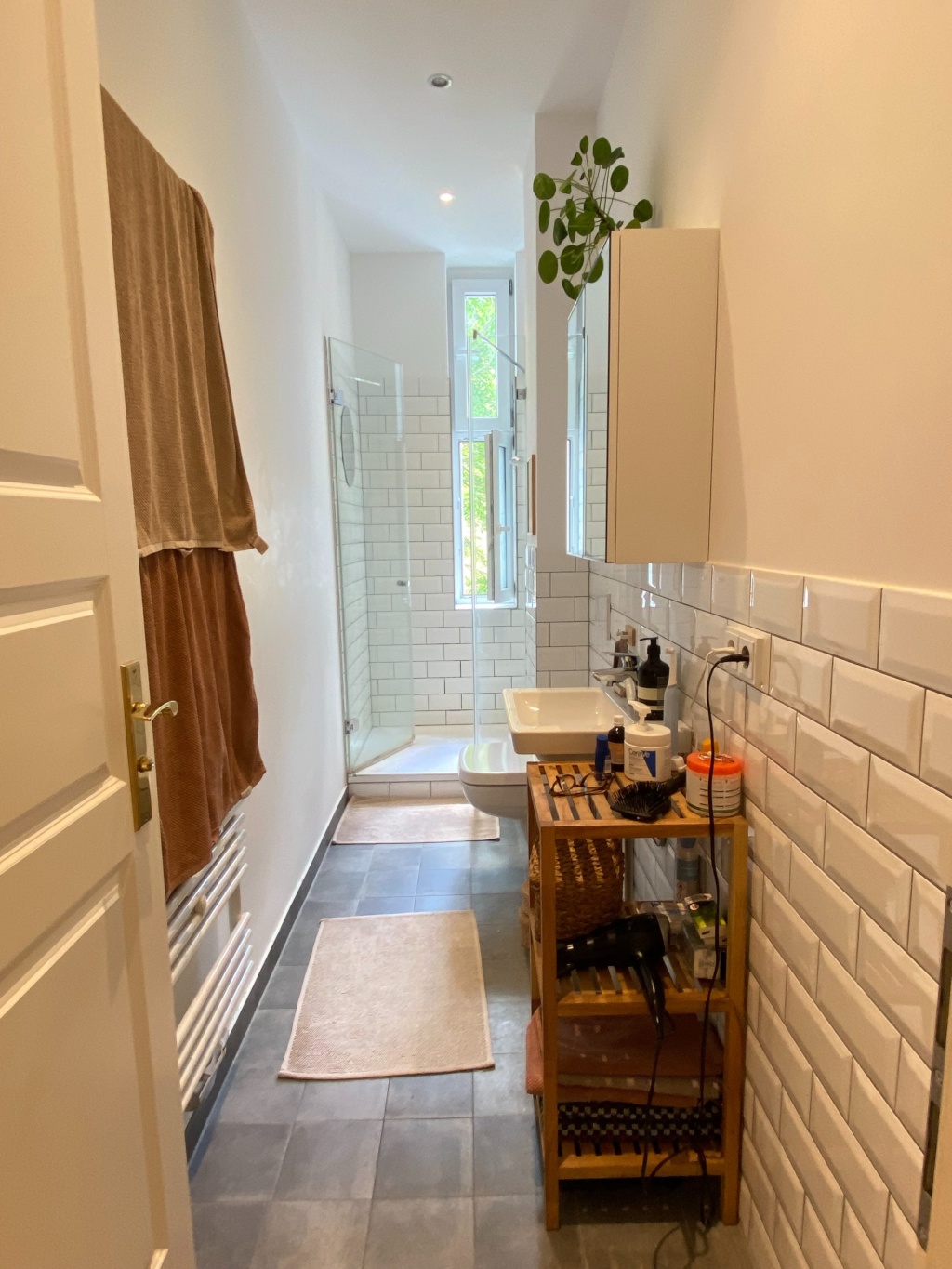 Helle, renovierte Altbauwohnung zur Zwischenmiete | 14.09.–31.10. | teilmöbliert – Genter Str., 13353 Berlin Wedding – Vorschaubild 4