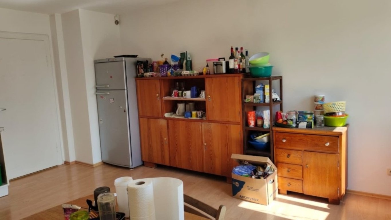 16m2 furnished room in friendly 5-person WG in Alt-Erlangen – 6-month sublet – Membacher Weg 34, 91056 Erlangen Alt-Erlangen – Vorschaubild 4