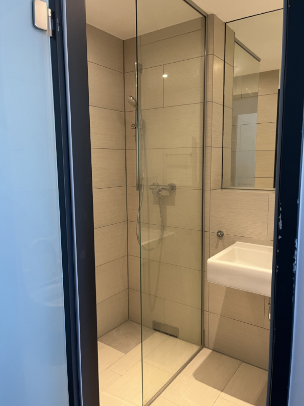 1 Room Flat Frankfurt-Riedberg Altenhöferallee - Bad