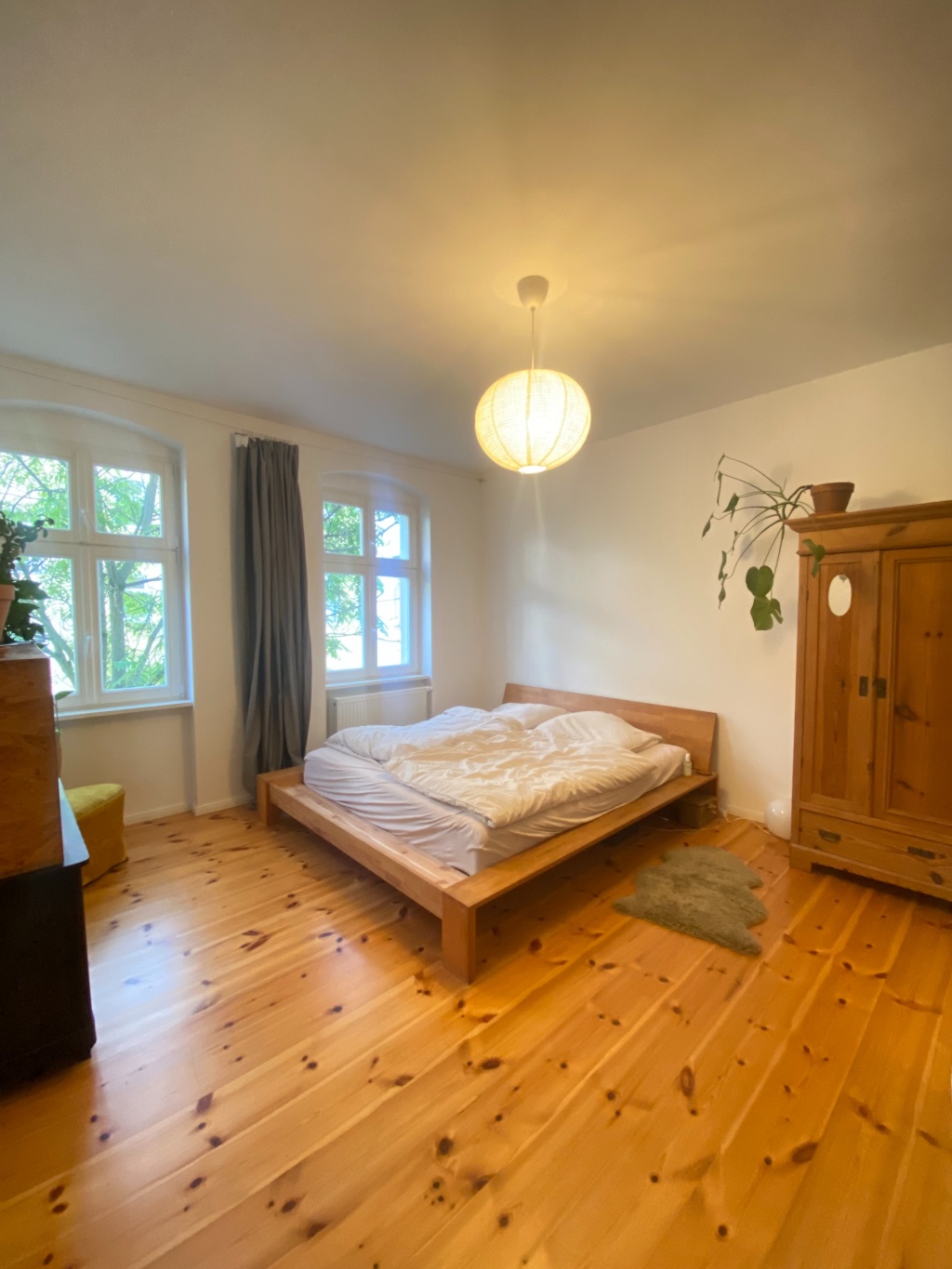 Helle, renovierte Altbauwohnung zur Zwischenmiete | 14.09.–31.10. | teilmöbliert – Genter Str., 13353 Berlin Wedding – Vorschaubild 2