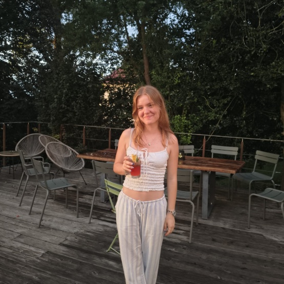 Anzeigenbild: Suche WG Zimmer in Garchingen