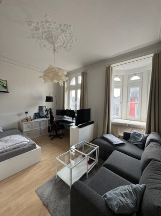Anzeigenbild: Helle, möblierte Wohnung (33m2) in der Innenstadt (All-inclusive)