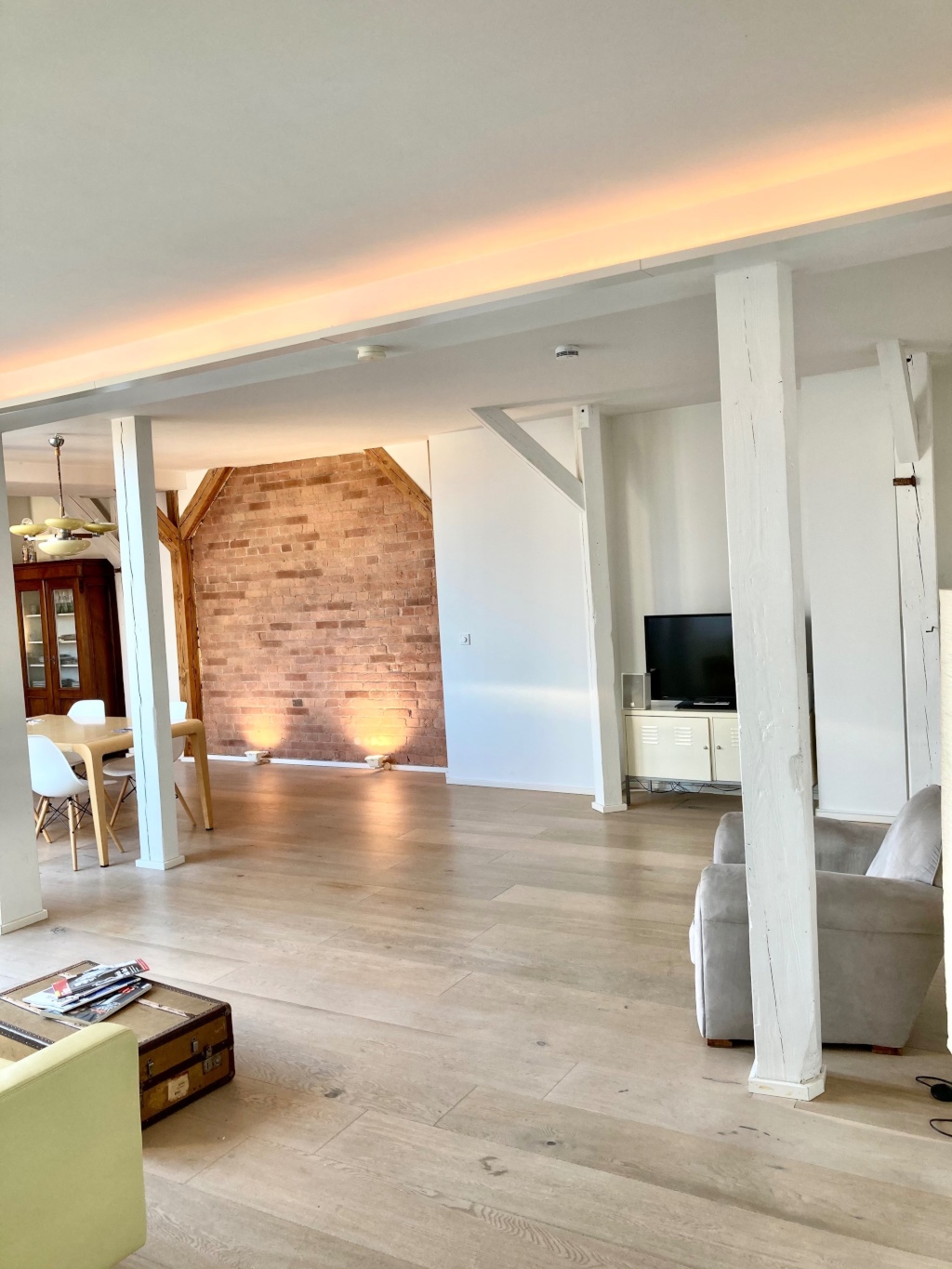 ☀️ Möbliert - Ruhige 3-Zimmer-Dachgeschosswohnung mit Dachterrasse mitten in Friedrichshain – Warschauer Straße, 10243 Berlin Friedrichshain – Vorschaubild 3