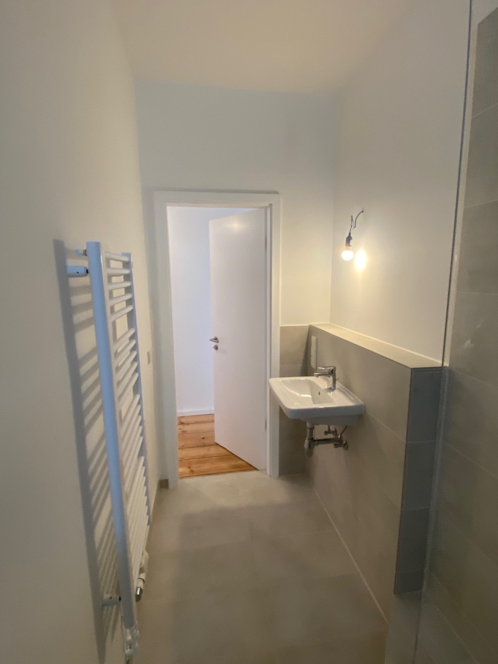 Apartamento Friedrichshain-Kreuzberg Straße der Pariser Kommune 29 - renoviertes Bad