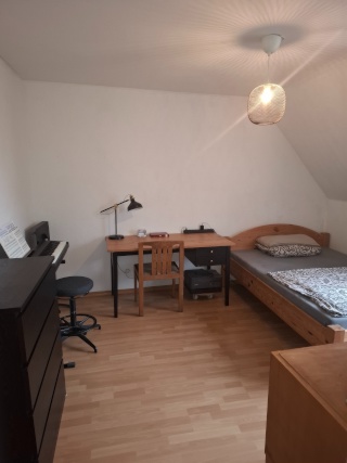 Anzeigenbild: Schönes WG-Zimmer in Heidingsfeld ab 01.09.2026