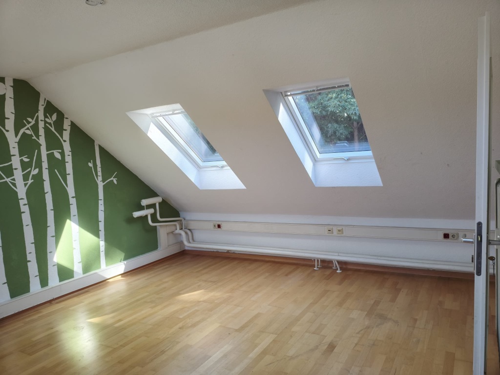 Sehr große Wohnung, fast das ganze Haus, für eine 5er WG mit 2Bädern, große Küche und Wohnzimmer zu vermieten – 34127 Kassel Mitte – Vorschaubild 4