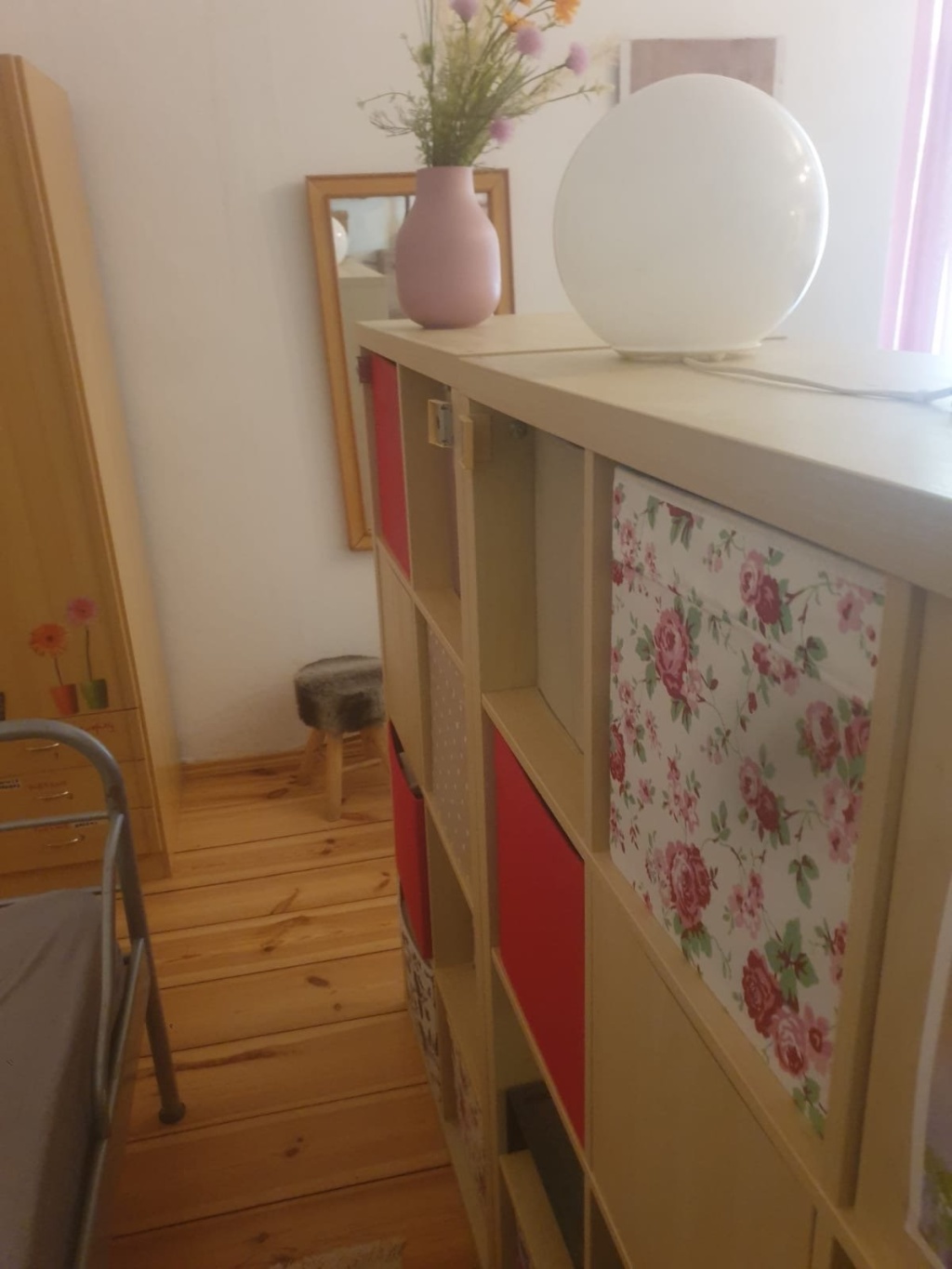 1-Zimmer-Wohnung Wedding Brüsseler Straße 39 - Raumteiler Schlafbereich