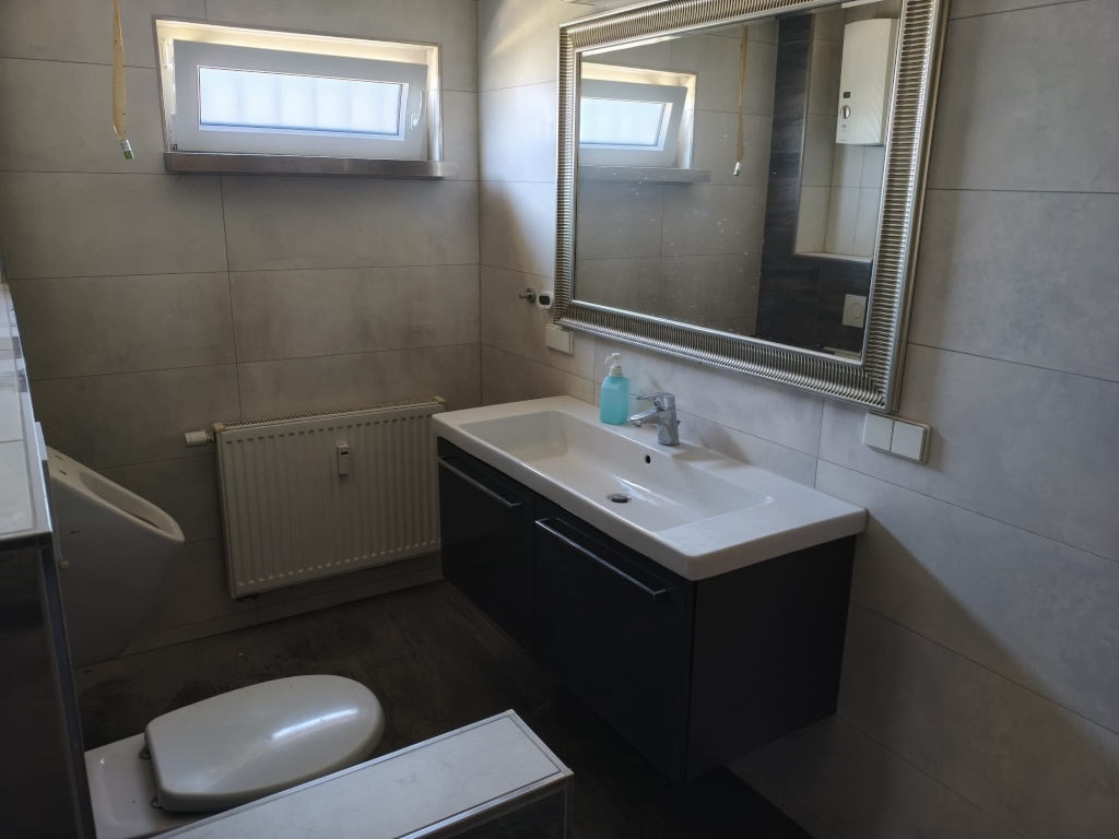 Sehr große Wohnung, fast das ganze Haus, für eine 5er WG mit 2Bädern, große Küche und Wohnzimmer zu vermieten – 34127 Kassel Mitte – Vorschaubild 10