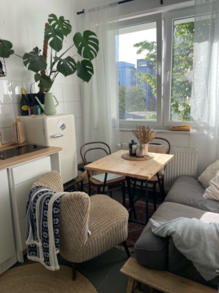 Ad image: ZWISCHENMIETE kleine wohnung zentral zw hansa und hbf ✨