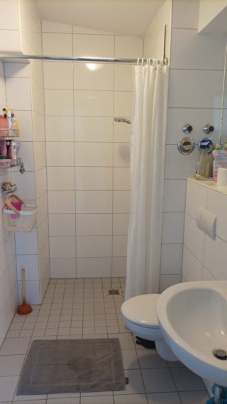 Anzeigenbild: Möbliertes WG-Zimmer – nur für Studentinnen