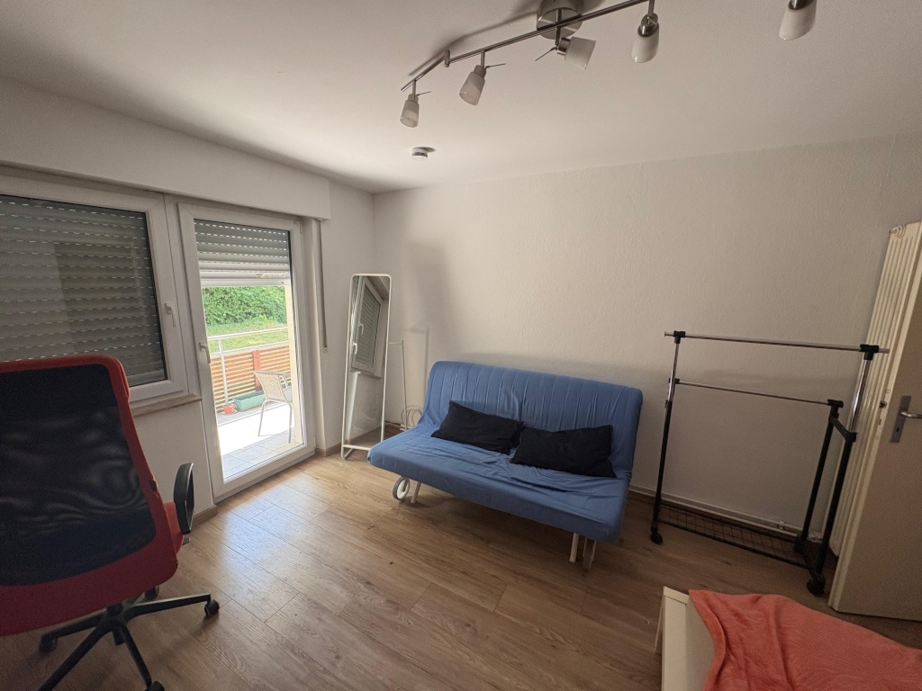 WG-Zimmer Birkach Erisdorfer Str. 54 - Dein Zimmer