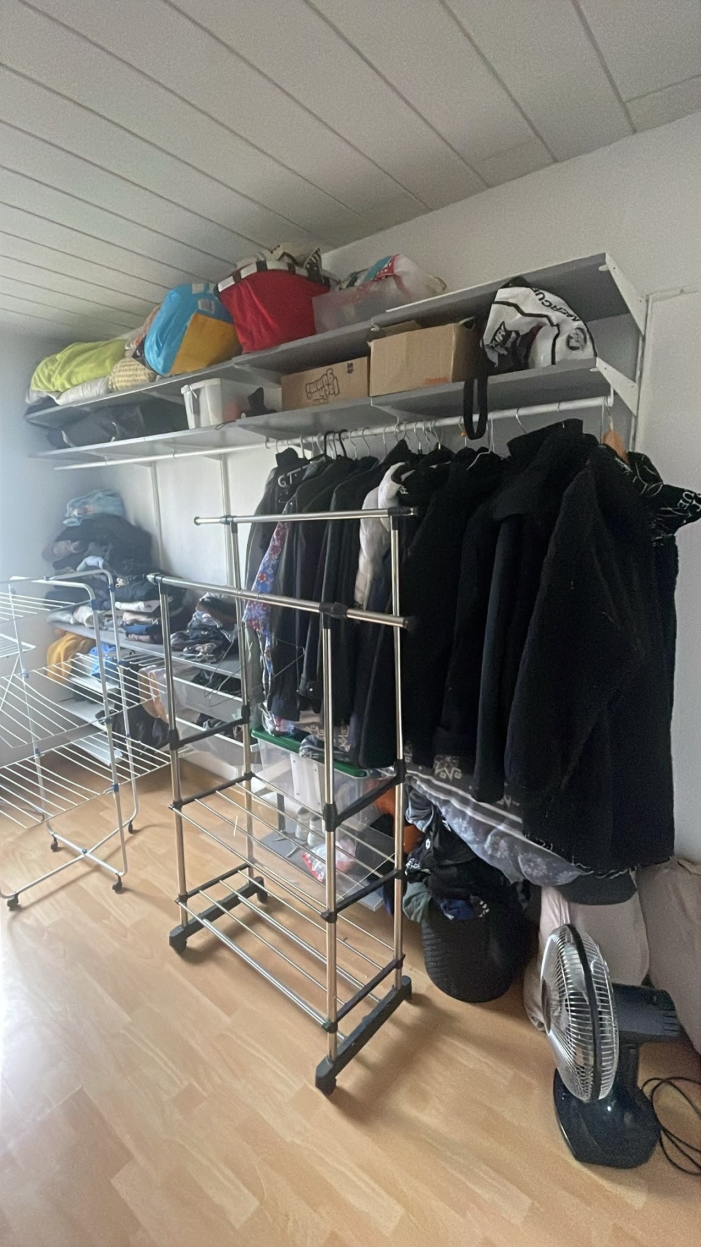 Nachmieter gesucht! Komplette Wohnung ab September abzugeben in Mainz Innenstadt in bester Lage! (2 Schlafzimmer, 1 Ankleidezimmer, Küche, Bad, Flur) – Mittlere Bleiche, 55116 Mainz Altstadt – Vorschaubild 15