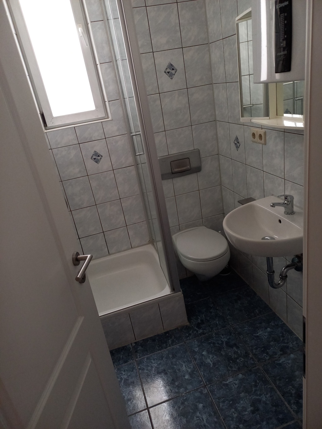 2-Zi-Wohnung in Stuttgart Süd zu vermieten – Böheimstrasse 87, 70199 Stuttgart Süd – Vorschaubild 8