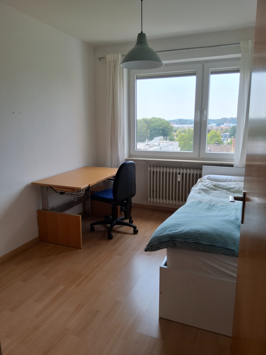 Flatshare Uninähe Schützenstraße 22 - Schreibtisch