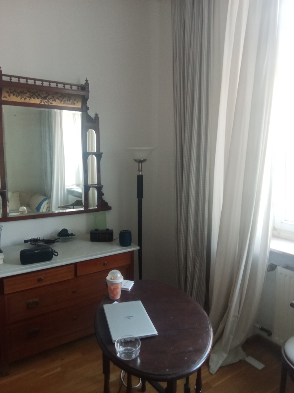 Traumhafte 1 Zimmer Wohnung (Altbau) in Düsseldorf Pempelfort für 4 Monate – 40479 Düsseldorf Pempelfort – Vorschaubild 4