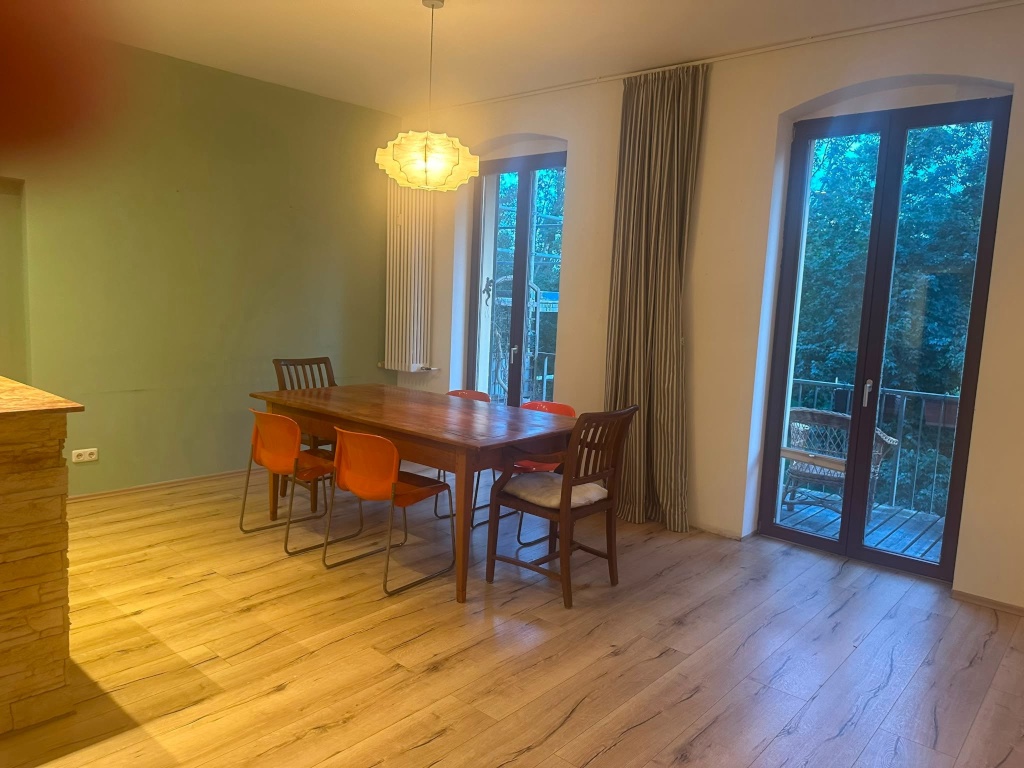 Flat Rummelsburg Lückstraße 2 - Essbereich vor offener Kueche