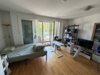 Zwischenmieten: Munich Studio Sublet | U6 Holzapfelkreuth | Near Westpark | Female Only