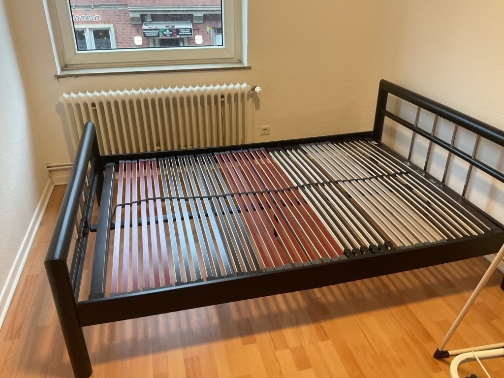 Habitación en WG Centrum Bergstraße - Das Bett muss übernommen werden…