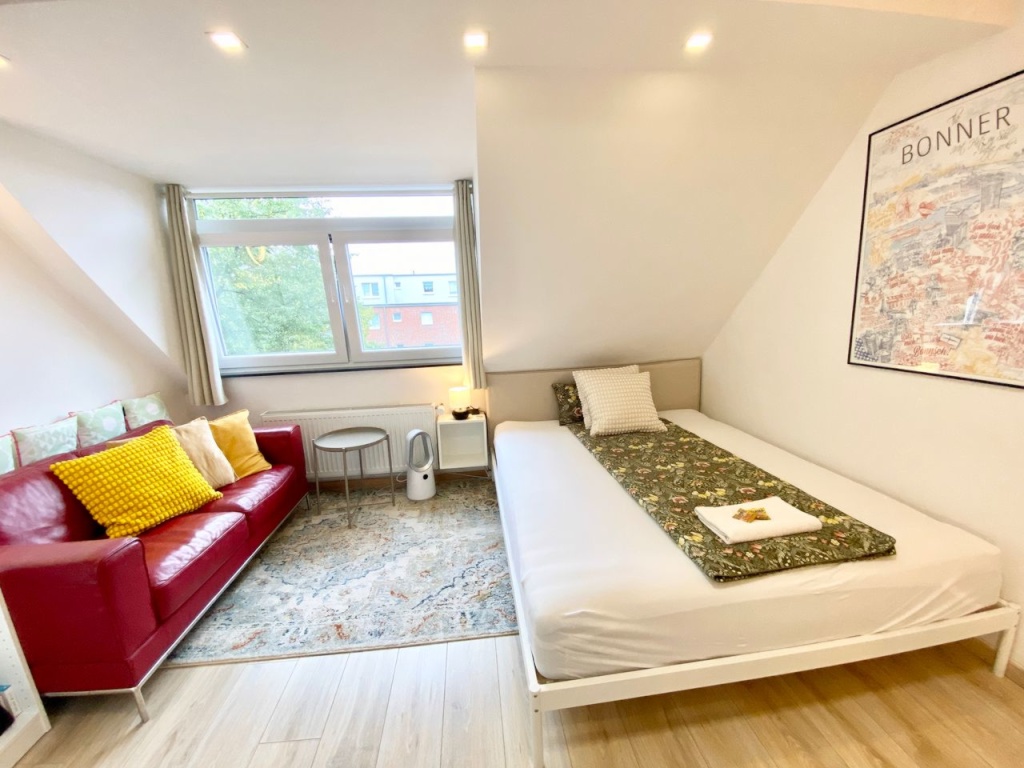 Möbliertes Zimmer mit Gemeinschaftsräumen-Nähe Bonn Zentrum (W) – Lievelingsweg, 53119 Bonn Auerberg – Vorschaubild 5