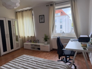 Schönes WG-Zimmer in 2er-WG
