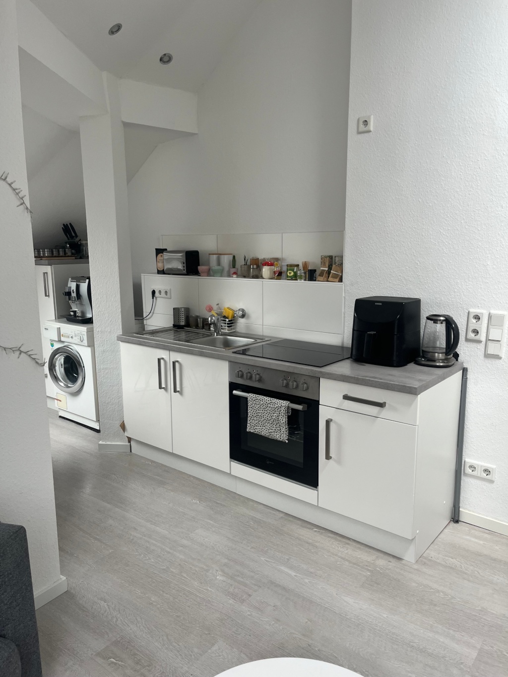 Helle 2-Zimmer Wohnung in Aachen – Frankenstraße, 52070 Aachen Aachen – Bild 1 von 7
