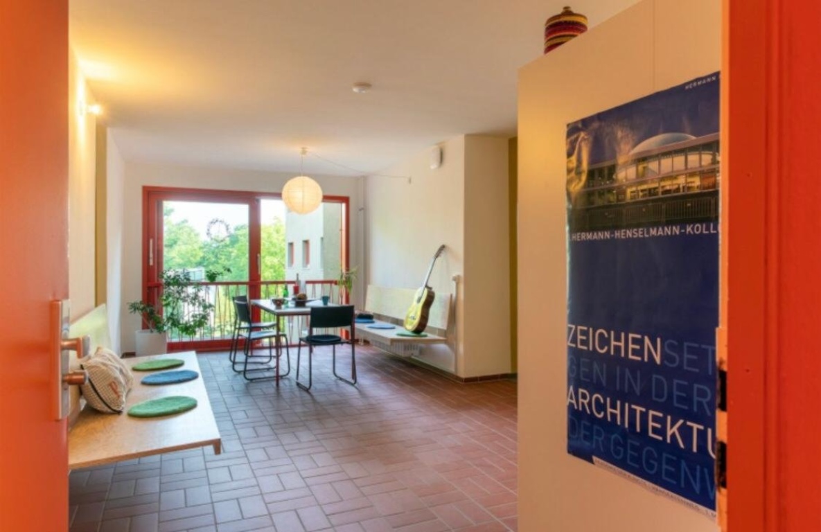 Flatshare Steglitz-Zehlendorf Wasgenstraße 75 - Living Room