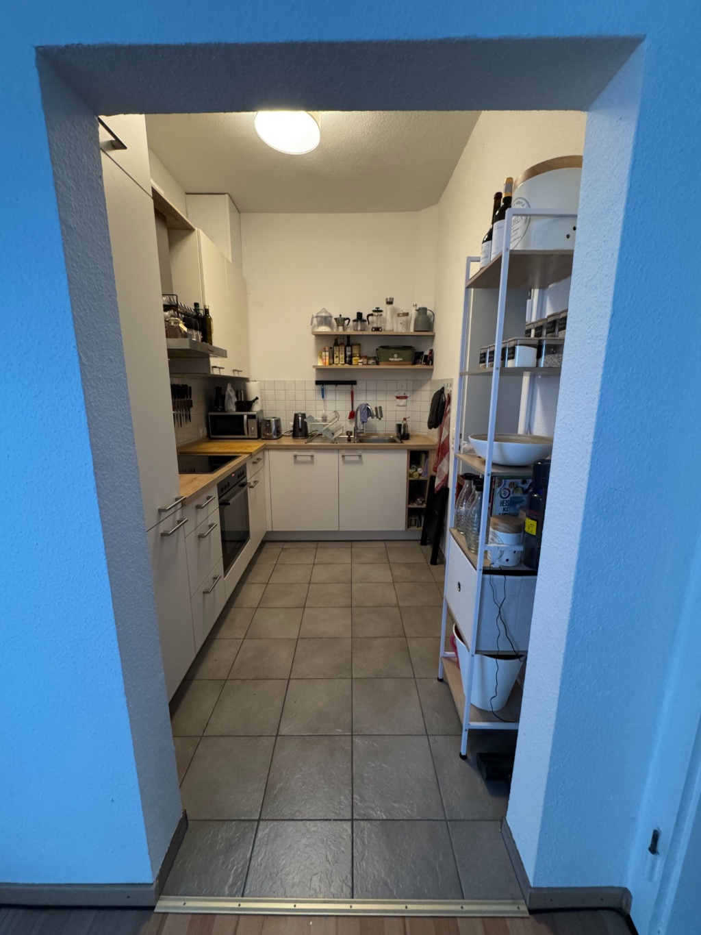 Einladende 2-Zimmer-Wohnung (vorerst befristet) in bester Lage am Hölderlinplatz, Stuttgart West – Schwabstraße 199, 70193 Stuttgart West – Vorschaubild 4