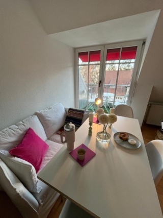 Schöne 1-Zimmer-Maisonette-Wohnung mit Garagenparkplatz