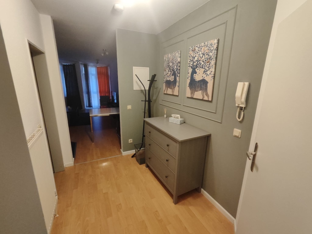 Bezugsfertige möblierte Zwei-Zimmer Wohnung in Köln Altstadt-Nord – ideal auch für Studenten, kurzfristig verfügbar – 50668 Köln Altstadt-Nord – Vorschaubild 3