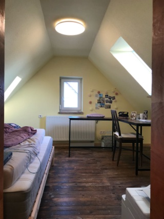 Ad image: Frauen-Berufstätigen WG