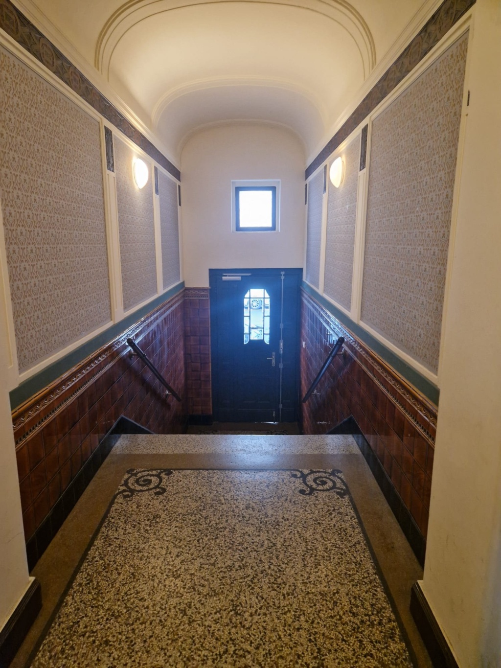 Upscale Attic Apartment with Stunning City Views – 4177 Leipzig Altlindenau – Vorschaubild 10