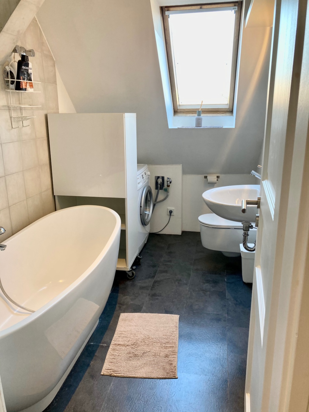 ☀️ Möbliert - Ruhige 3-Zimmer-Dachgeschosswohnung mit Dachterrasse mitten in Friedrichshain – Warschauer Straße, 10243 Berlin Friedrichshain – Vorschaubild 9