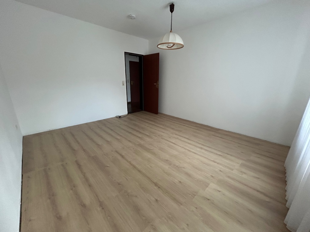 Sanierte 2-ZKB Erdgeschosswohnung in zentraler, direkter Uninähe ab dem 15.09 bezugsfertig – Ermlandstraße 7, 26127 Oldenburg Bürgerfelde – Vorschaubild 8