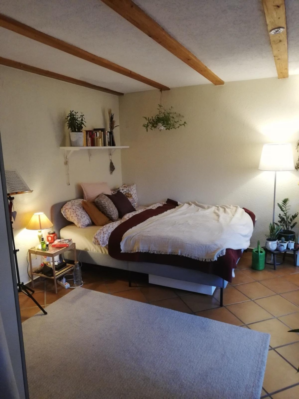 Habitación en WG Eschersheim Lachweg - großes Zimmer 19,5m² - Einrichtung Beispielhaft