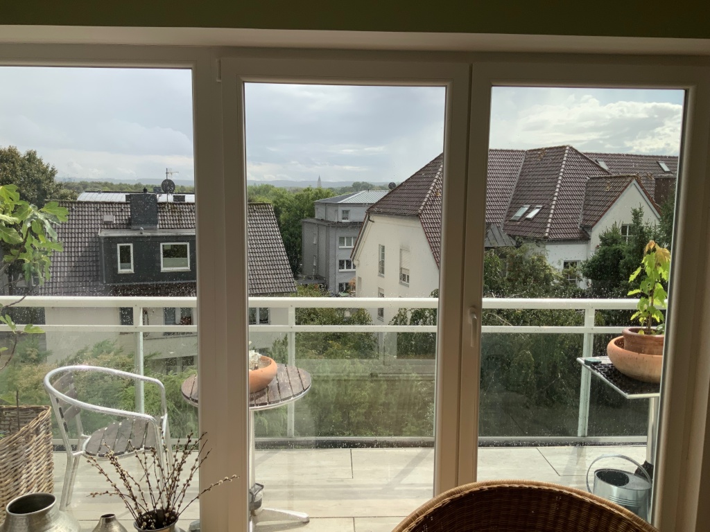 Zwischenmiete.: sehr hochwertige große und helle Wohnung (114 qm) am Westfalenpark in Dortmund. 01.02.27 - 31.05.27. Zwei Bäder, drei Balkone. – 44141 Dortmund Südliche Innenstadt – Vorschaubild 3