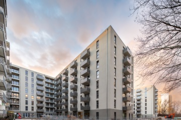 Schöne Neubauwohnung mit Balkon im Zweitbezug in Lichtenberg (nahe IKEA) neu zu vermieten — photo 1