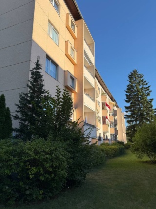 Vollmöbliert, frisch renoviert und mit zwei Balkonen: 3-Zimmer-Wohnung in Berlin-Wittenau — photo 1
