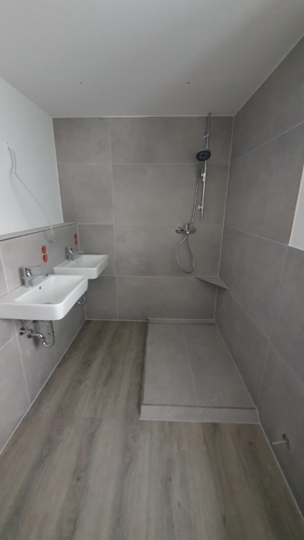 Habitación en WG Untertürkheim Beutelsbacher Straße 1 - Bad 3