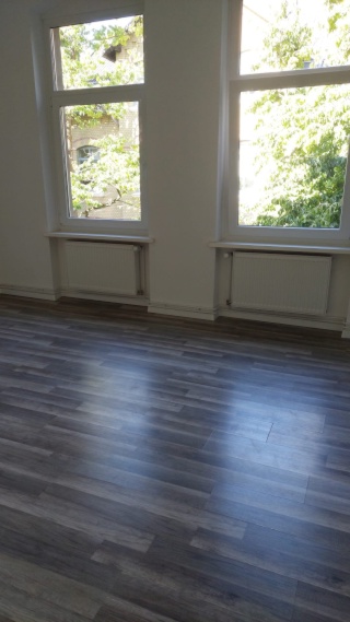 Anzeigenbild: Helle & gut geschnittene 4-Zimmer-Wohnung (86 m2) in zentraler Lage