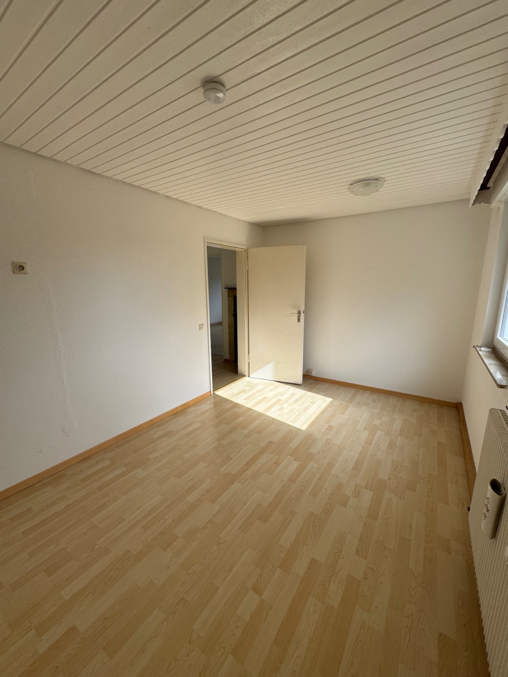 Helle 3 Zimmer Wohnung zu vermieten in Stuttgart – Uhlbacherstr, 70329 Stuttgart Obertürkheim – Vorschaubild 5