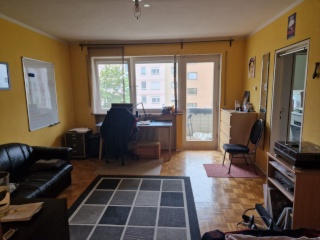Imagen del anuncio: Sonnige 1-Zimmer-Wohnung mit Balkon, direkt an der U-Bahn