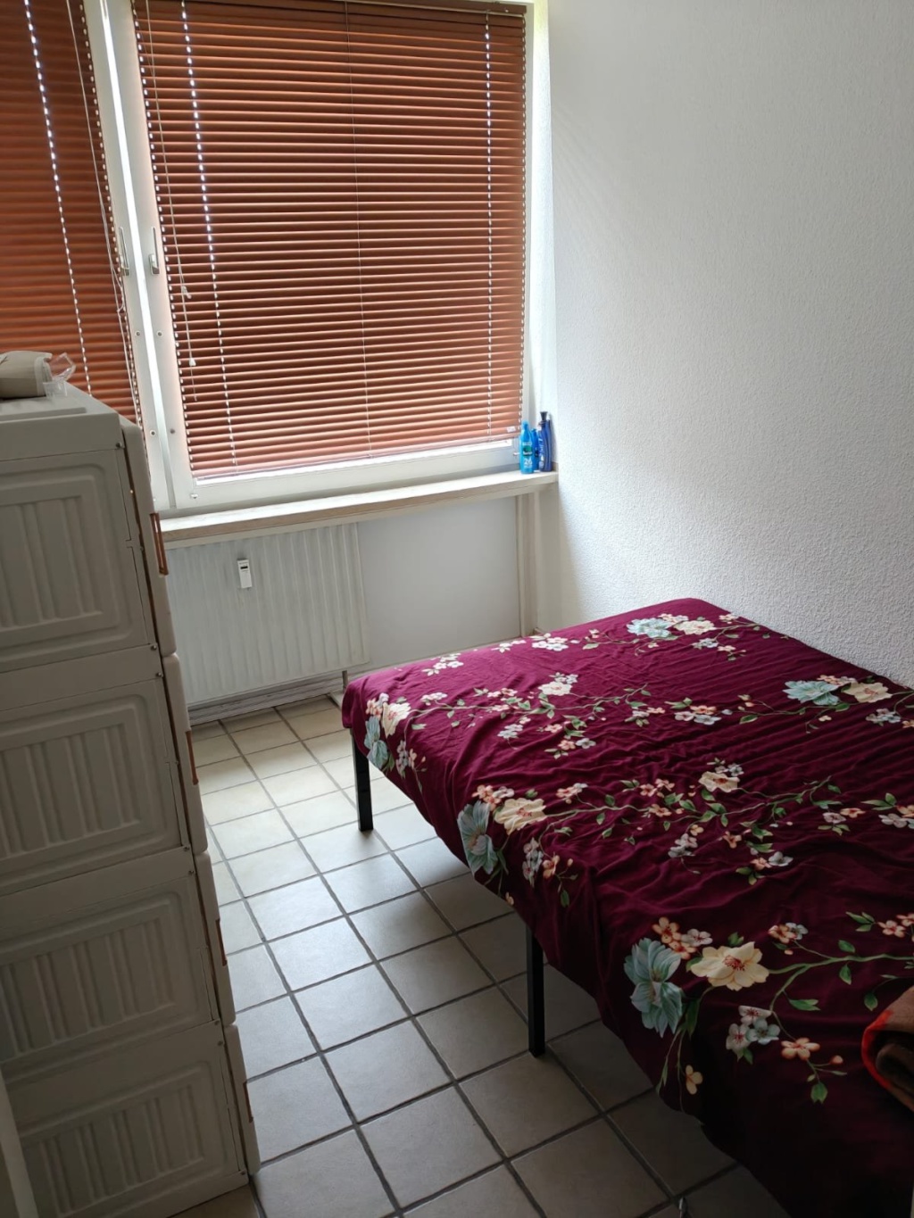 Untervermietung für 2 Monate in einer geräumigen 3-Zimmer-Wohnung – 40489 Düsseldorf Düsseldorf – Vorschaubild 3